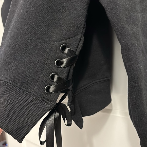 The Corpse Bride sweater - Picture 3 of 5